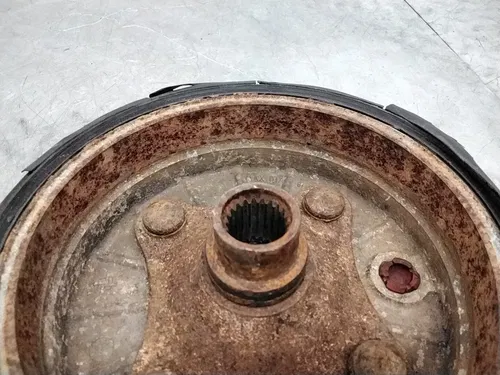2001 HONDA FOREMAN RUBICON 500 TRX500FA 4X4 OEM FRONT WHEEL HUB