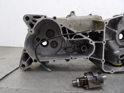 1996 YAMAHA BREEZE 125 ENGINE MOTOR CRANKCASE CRANK CASES BLOCK