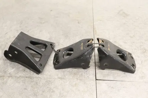 2014 POLARIS SPORTSMAN 400 HO MOTOR TRANSMISSION MOUNT STAY BRACKET 5254309-329