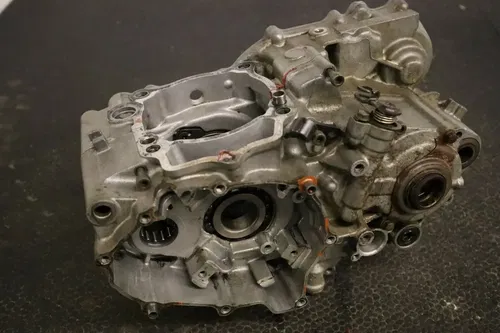 2001 YAMAHA WR426F LEFT RIGHT CRANKCASES CRANK CASE FREE SHIPPING