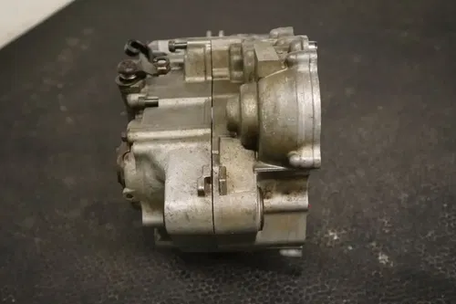 2001 YAMAHA WR426F LEFT RIGHT CRANKCASES CRANK CASE FREE SHIPPING