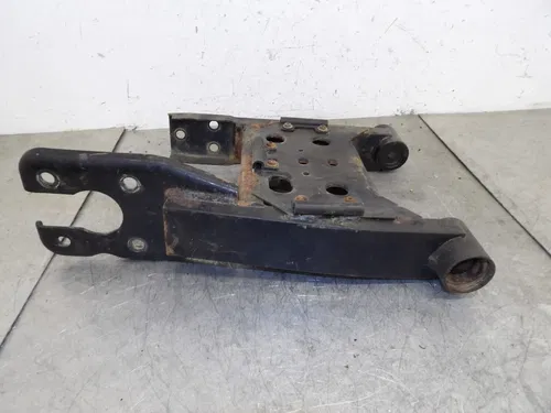 2000 Polaris Magnum 325/330 Rear Axle Swingarm Swing Arm 1541323 500