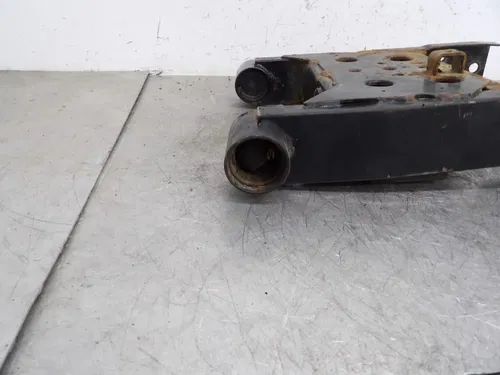 2000 Polaris Magnum 325/330 Rear Axle Swingarm Swing Arm 1541323 500