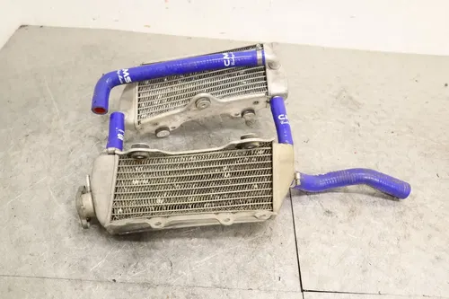 2004 YAMAHA YZ250F OEM ENGINE MOTOR COOLING LEFT RIGHT COOLER RADIATOR 5NL-12461