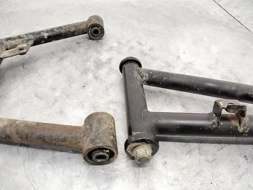 2001 HONDA FOREMAN RUBICON 500 TRX500FA 4X4 OEM FRONT LOWER UPPER RIGHT A ARM