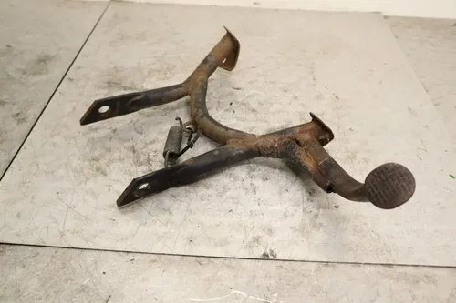 1983 Yamaha Virago 920 XV920 OEM CENTER MAIN STAND 4X7-27111-00-R4