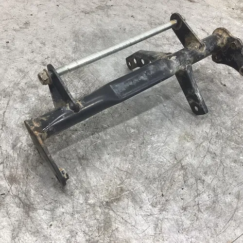 2003 Suzuki Vinson 500 LTF500F 4x4 Manual OEM MOTOR ENGINE MOUNT STAY BRACKET