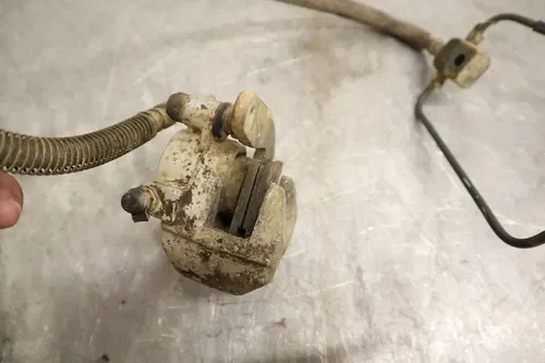 2002 SUZUKI VINSON 500 LTA500F 4X4 AUTO OEM LEFT RIGHT FRONT BRAKE CALIPER