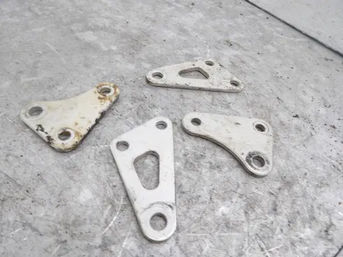 2000 SUZUKI RM250 OEM ENGINE MOTOR MOUNT STAY BRACKETS 41991-37E00 41993-37E00