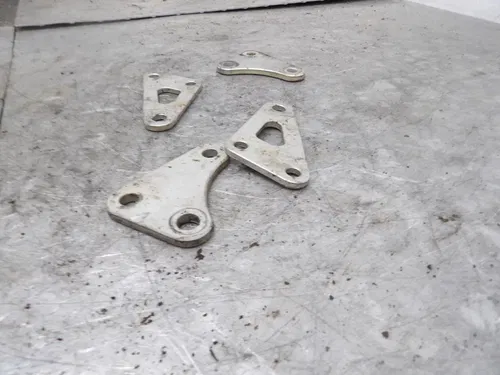 2000 SUZUKI RM250 OEM ENGINE MOTOR MOUNT STAY BRACKETS 41991-37E00 41993-37E00