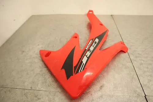 2005 HONDA CRF450R OEM RIGHT FRONT SIDE FAIRING COWL TANK SHROUD