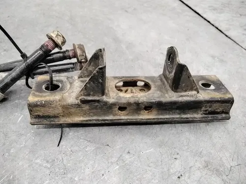 2008 KAWASAKI BRUTE FORCE 750 KVF750D 4X4I OEM REAR DIFFERENTIAL MOUNT BRACKET