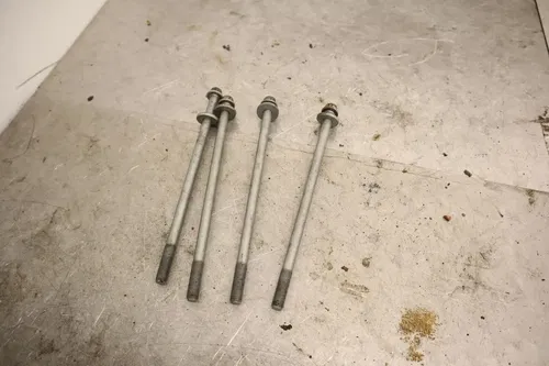 2001 POLARIS MAGNUM 325 4X4 OEM ENGINE TOP END CYLINDER HEAD BOLT SET 4 PCS