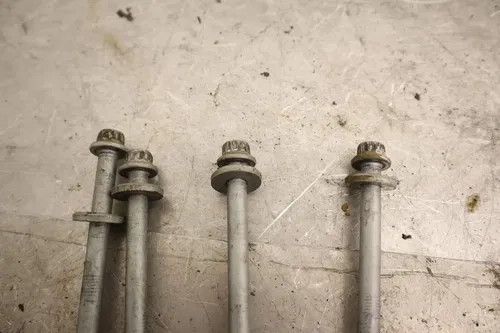 2001 POLARIS MAGNUM 325 4X4 OEM ENGINE TOP END CYLINDER HEAD BOLT SET 4 PCS