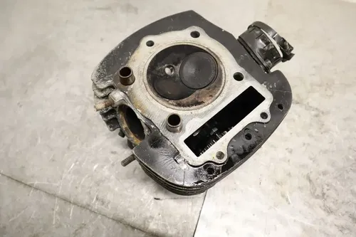 1983 Yamaha Virago 920 XV920 OEM ENGINE TOP END CYLINDER HEAD 5H1-11110-02-00