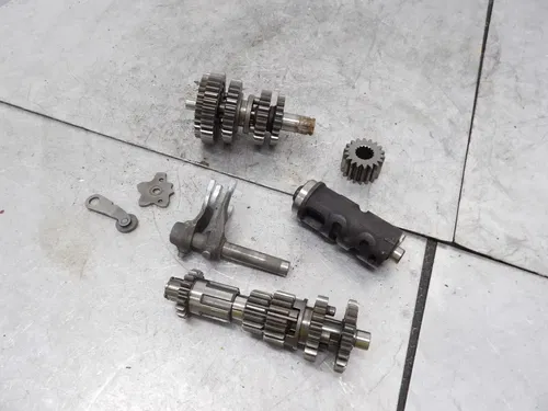 1976 HONDA XR75 OEM ENGINE TRANSMISSION TRANNY ASSEMBLY GEARS