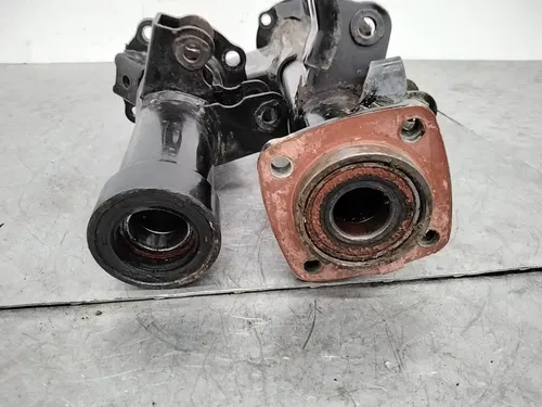 1996 KAWASAKI BAYOU 300 KLF300C 4X4 OEM REAR BACK AXLE CARRIERS TUBES SET PAIR