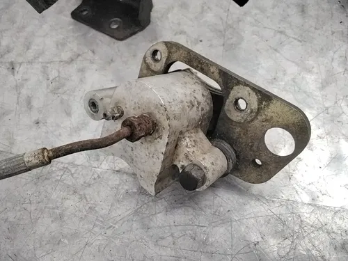 2002 POLARIS SCRAMBLER 400 2X4 OEM FRONT REAR BRAKE MASTER CYLINDER W CALIPERS