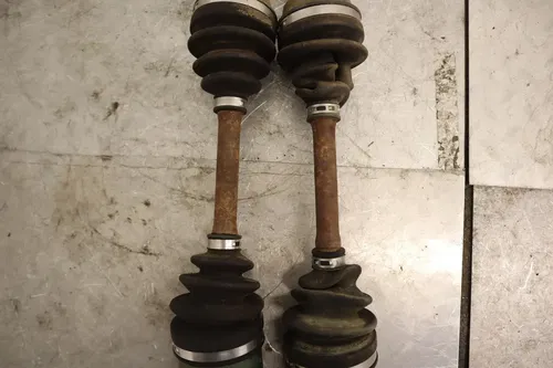 1999 YAMAHA GRIZZLY 600 YFM600FWA 4X4 OEM FRONT LEFT RIGHT DRIVE CV AXLES PIVOTS