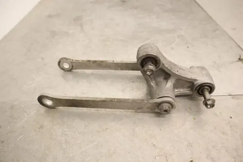 2006 KAWASAKI NINJA ZX6R ZX636C OEM REAR DOGBONE SHOCK LINKAGE LINK