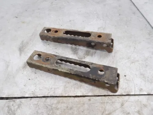 05 TRX250TM FOOT PEGS HONDA 50610-HN5-M40 LEFT RIGHT OEM RECON