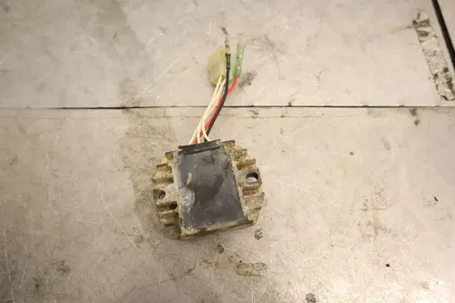 1998 YAMAHA GRIZZLY 600 YFM600FWA 4X4 OEM RECTIFIER VOLTAGE REGULATOR