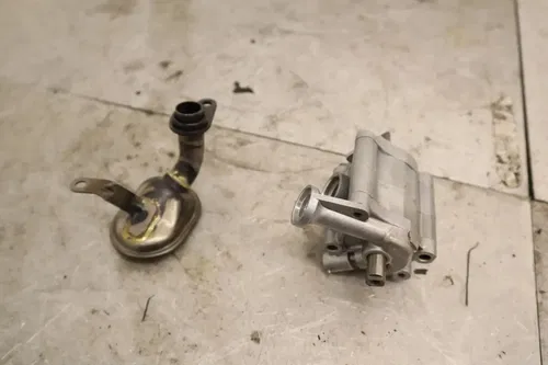 1989 HONDA CBR600F OEM ENGINE MOTOR OIL PUMP W PICKUP SCREEN FILTER