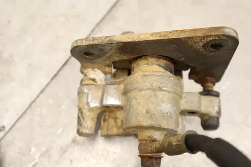 2000 Yamaha Kodiak 400 YFM400A OEM REAR BACK BRAKE CALIPER