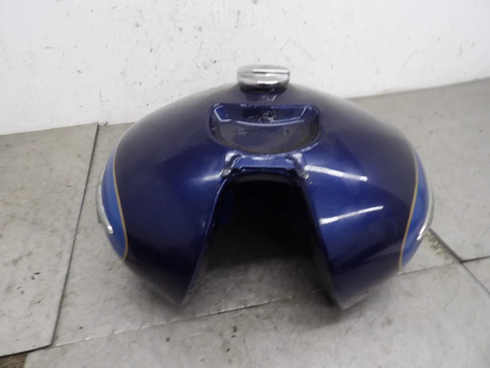 2009 09-17 Triumph AMERICA Tank FUEL PETROL CLEAN EFI  T2402236JI