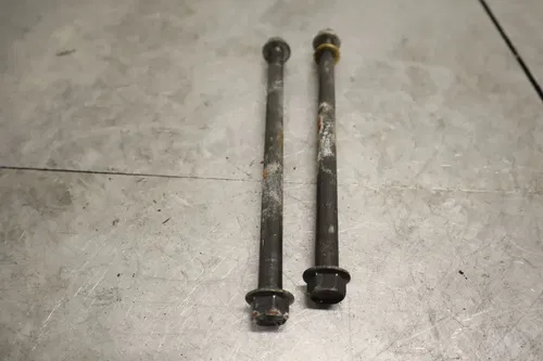 YAMAHA OEM ENGINE MOUNTING BOLTS HARDWARE MOTOR SCREWS 90105-12228-00