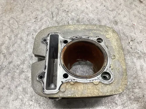 2004 Yamaha Bruin 350 YFM350BA OEM ENGINE TOP END CYLINDER HEAD
