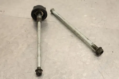 YAMAHA ZUMA 50 50F 50FX FRONT WHEEL RIM AXLE PIVOT BOLT 4VP-F5181-00-00