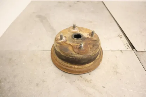 1998 YAMAHA GRIZZLY 600 YFM600FWA 4X4 OEM REAR BACK BRAKE DRUM ASSEMBLY
