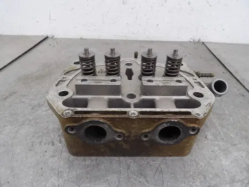 2002 Polaris 700 Twin Cylinder Head Assembly 1201657