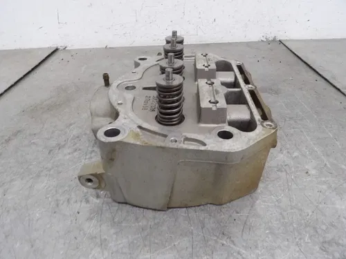 2002 Polaris 700 Twin Cylinder Head Assembly 1201657