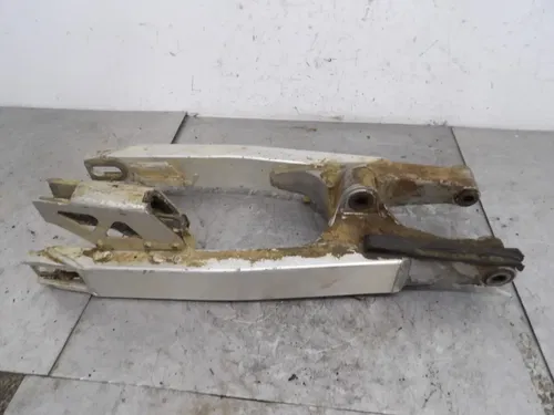2000 RM250 RM 250 Swingarm Rear Suspension Fork Wheel Support Brace Arm
