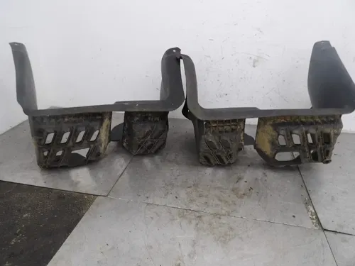 2003 SUZUKI OZARK 250 OEM LEFT RIGHT FOOT REST PEG STEP FOOTWELLS FLOOR BOARD