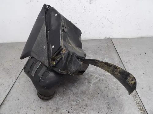 1996 - 2000 Suzuki Rm250 Rm 250 Airbox Air Filter Assembly 13700-37E00