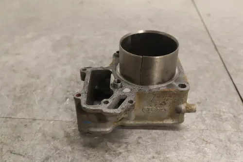 2003 KAWASAKI PRAIRIE 650 KVF650A 4X4 FRONT ENGINE TOP END CYLINDER CRACKED