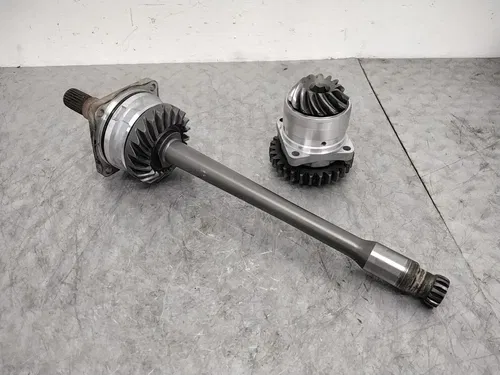2004 SUZUKI TWIN PEAKS 700 LTV700F 4X4 OEM OUTPUT DRIVE SHAFT BEVEL GEARS
