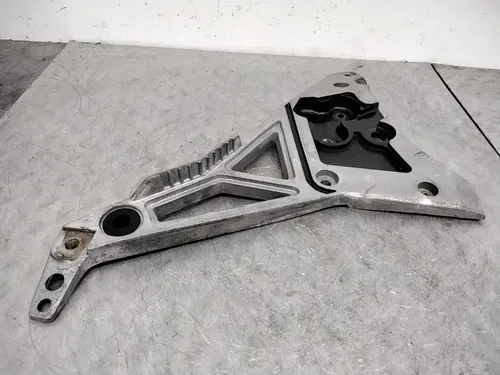 1984 YAMAHA FJ1100 OEM LEFT REARSET REAR SET DRIVER FOOT PEG BRACKET MOUNT