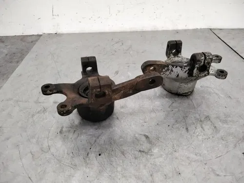 2000 ARCTIC CAT 300 4X4 OEM FRONT STEERING KNUCKLES SET PAIR