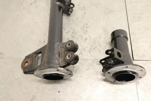 2003 KAWASAKI BAYOU 250 KLF250A OEM REAR BACK AXLE CARRIERS TUBES SET PAIR