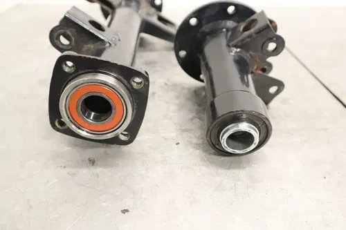2003 KAWASAKI BAYOU 250 KLF250A OEM REAR BACK AXLE CARRIERS TUBES SET PAIR