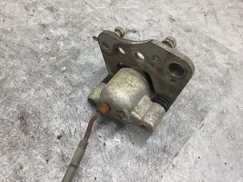 2004 Polaris Sportsman 700 Twin EFI OEM RIGHT LEFT FRONT BRAKE CALIPER SET