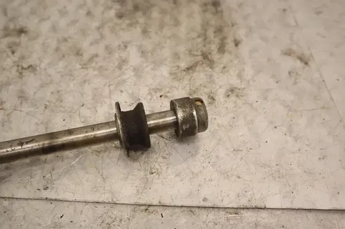 1979 SUZUKI GS850G OEM REAR AXLE BACK WHEEL RIM PIVOT BOLT AXEL
