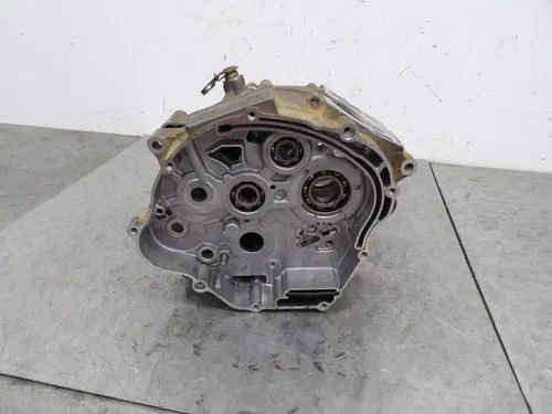 2006 YAMAHA TTR125E OEM LEFT RIGHT ENGINE MOTOR CRANKCASE CRANK CASES BLOCK