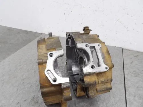 2006 YAMAHA TTR125E OEM LEFT RIGHT ENGINE MOTOR CRANKCASE CRANK CASES BLOCK