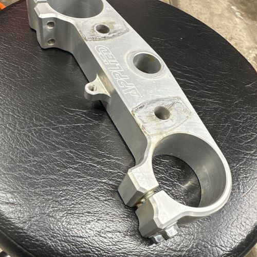 Applied Triple Clamp 