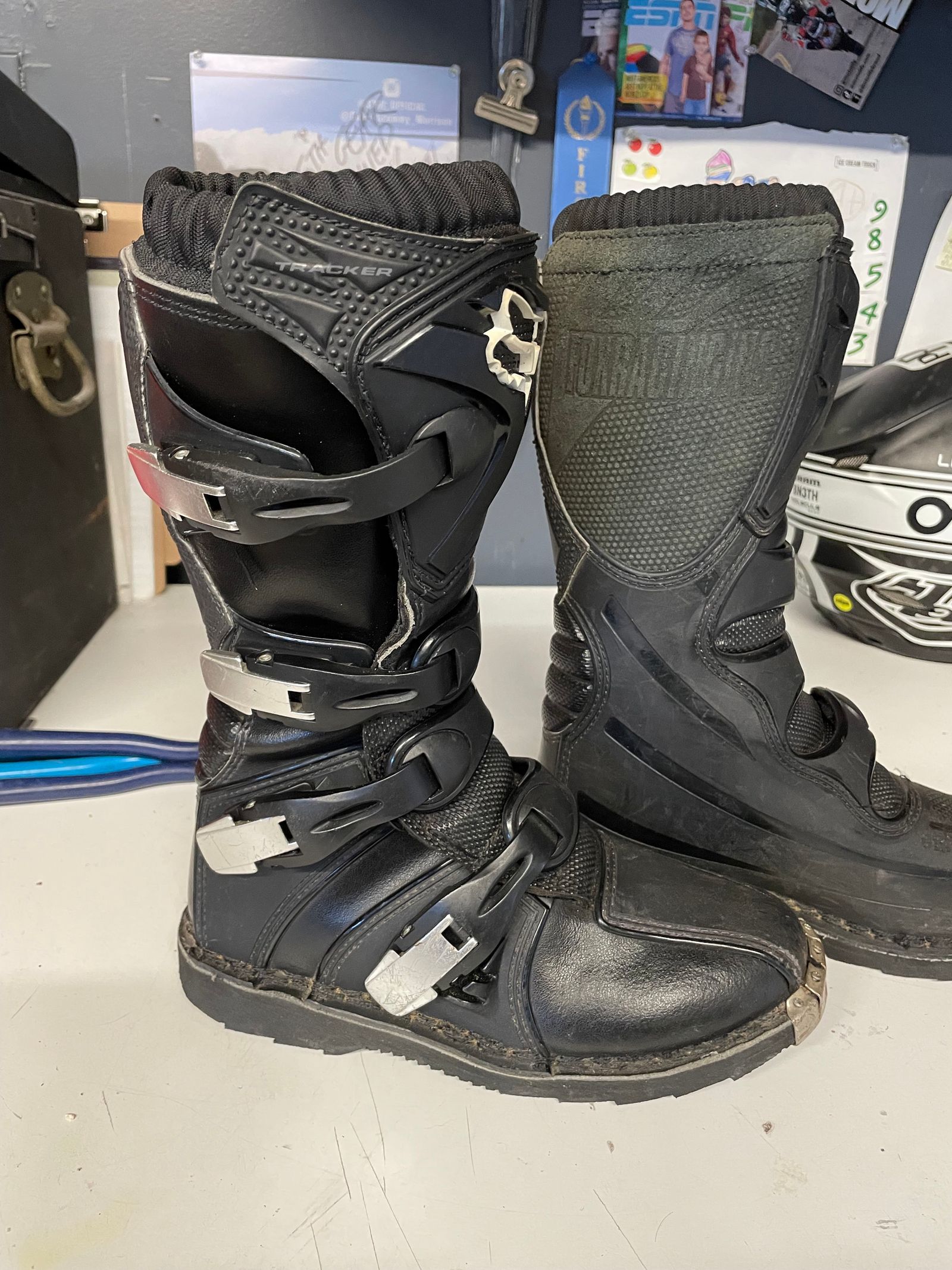 Fox racing tracker boots hot sale